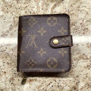Louis Vuitton monogram small wallet classic brown